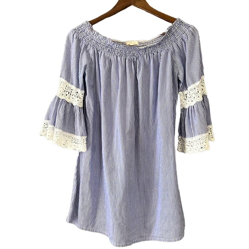 Rebellion Blue Medium Blouse 3/4 length Flounce Lace Trimmed Sleeve‎